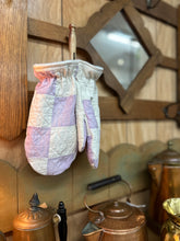 Load image into Gallery viewer, Check Purple + White Quilt Mittens - Placement Varies
