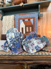Load image into Gallery viewer, Navy Quilt Mittens - Placement Varies
